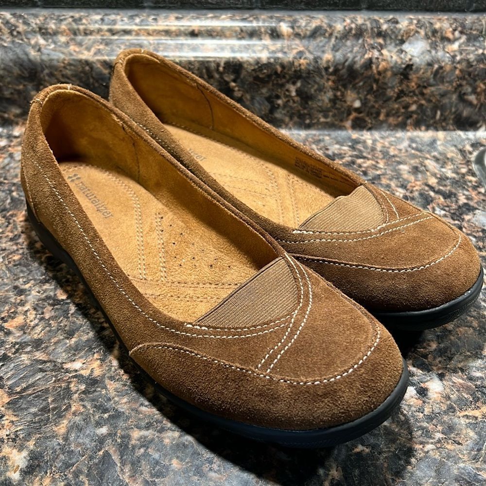 Naturalizer /comfortable suede leather women's shoes size 8M excellent condition